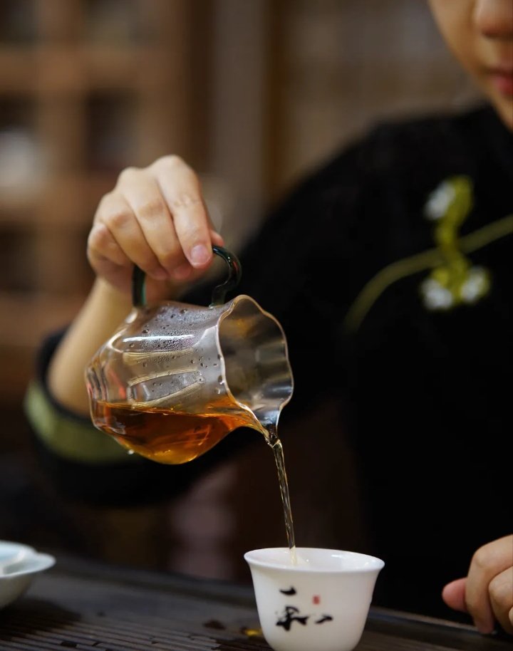 马鞍山如何约到鸡公司/马鞍山咋约得便宜的鸡怎么约/约的鸡公司fds
